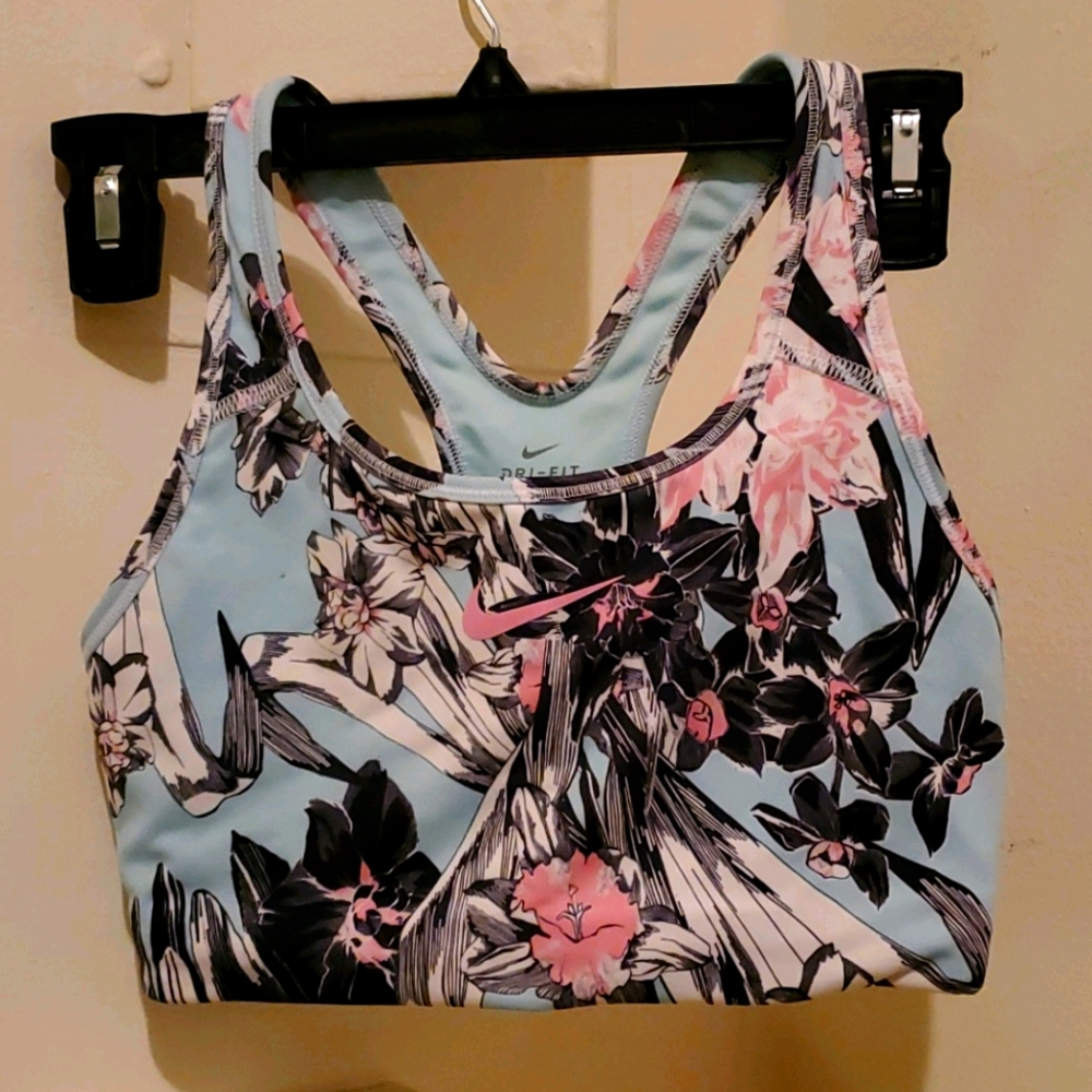 Nike sports bra